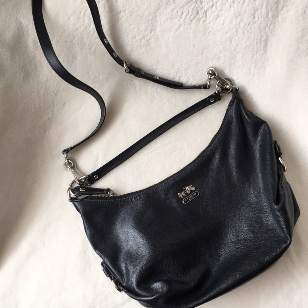 Coach crossbody that converts to shoulder/handbag
